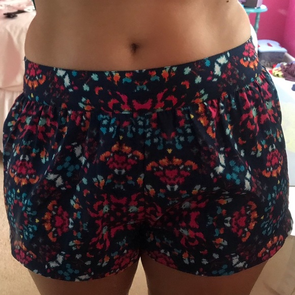 High Waisted Shorts - Picture 5 of 5